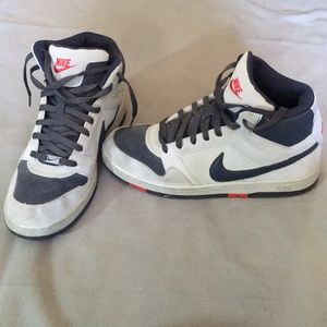 Nike Air Mid Top Sneakers